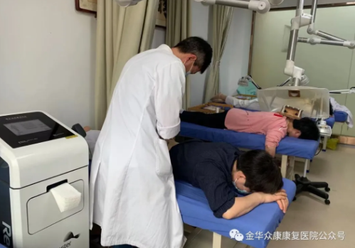 敲腦袋、電鉆、脊柱旋轉(zhuǎn)......這么新奇的治療您見過嗎？